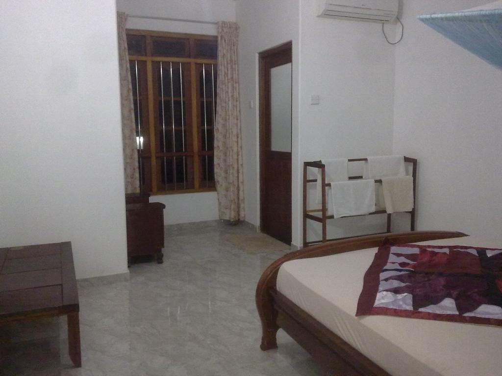 Hotel Sea Front Hikkaduwa Pokoj fotografie